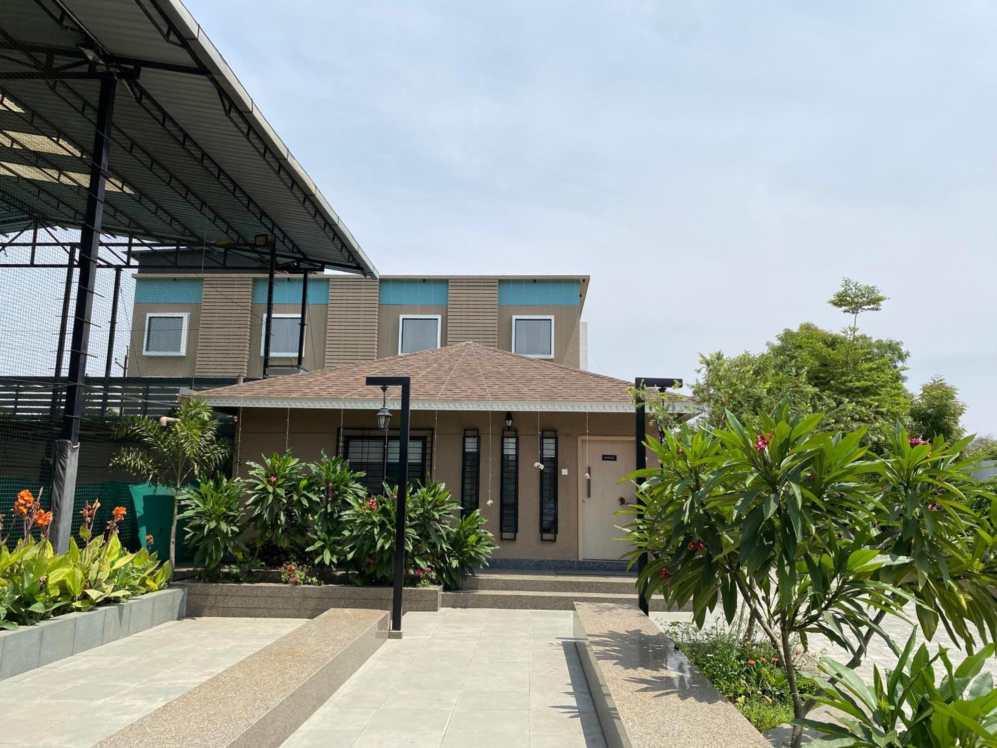 The Pavilion Park Resort Malegaon Exterior photo