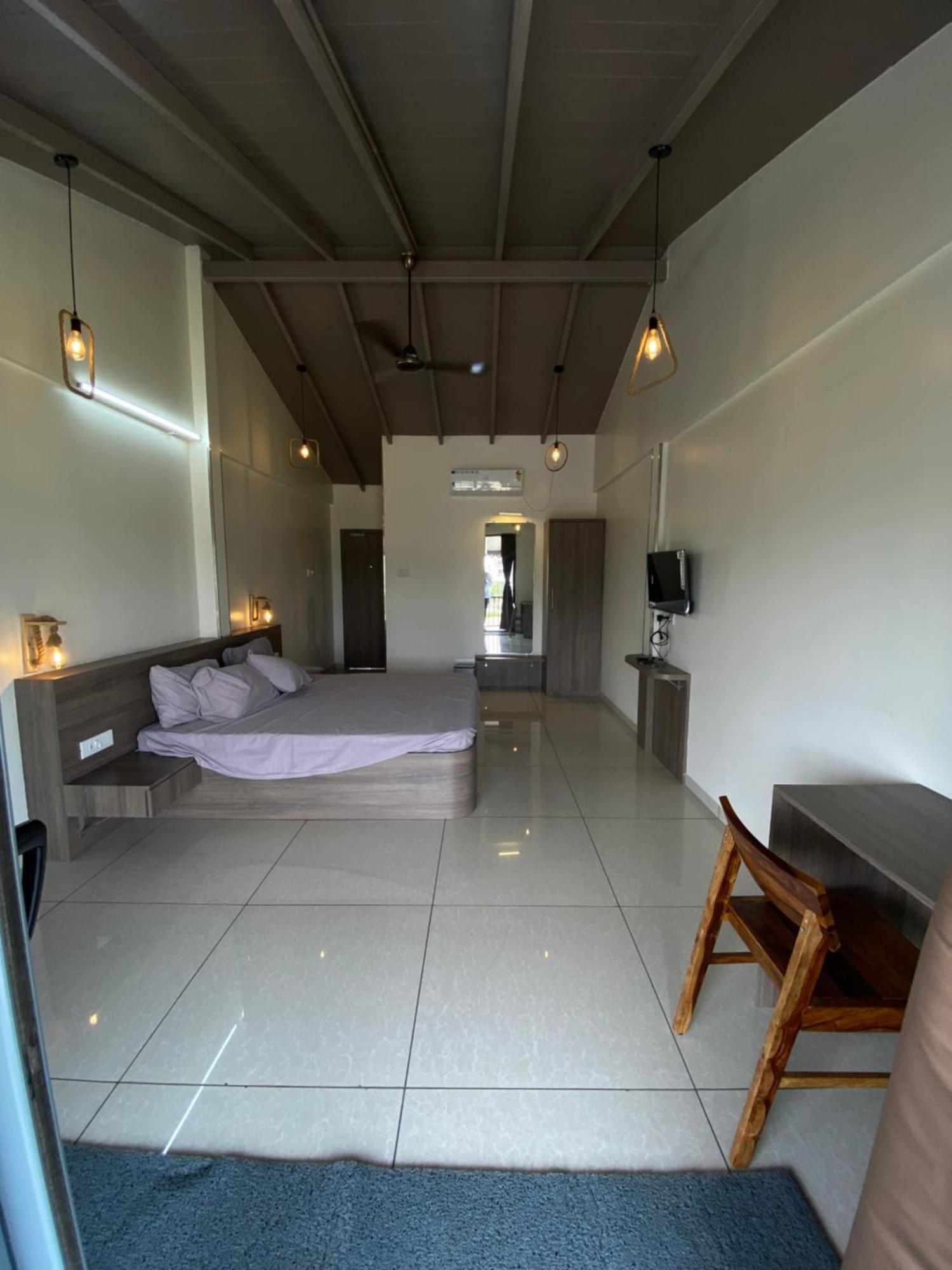 The Pavilion Park Resort Malegaon Exterior photo