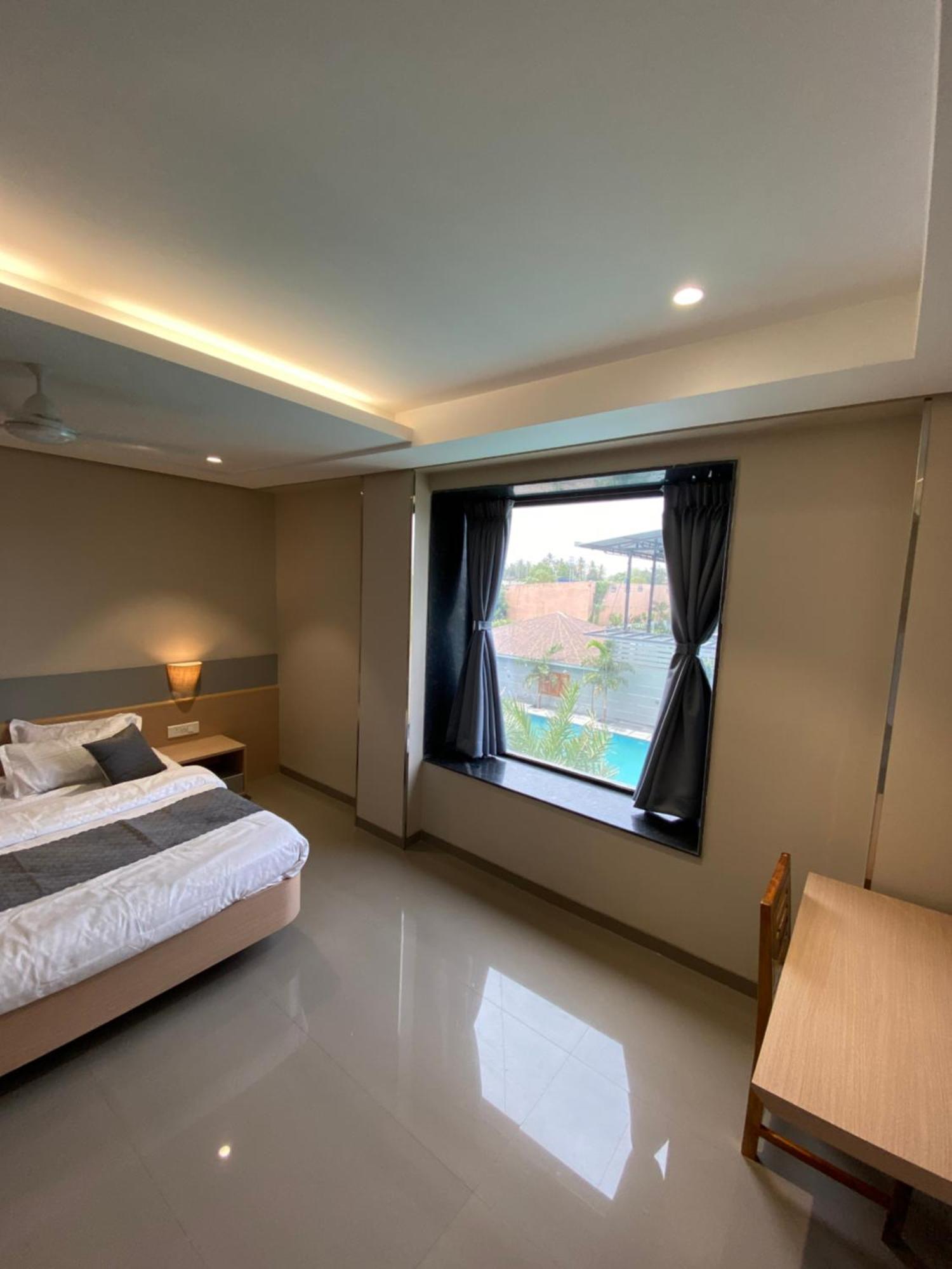 The Pavilion Park Resort Malegaon Exterior photo